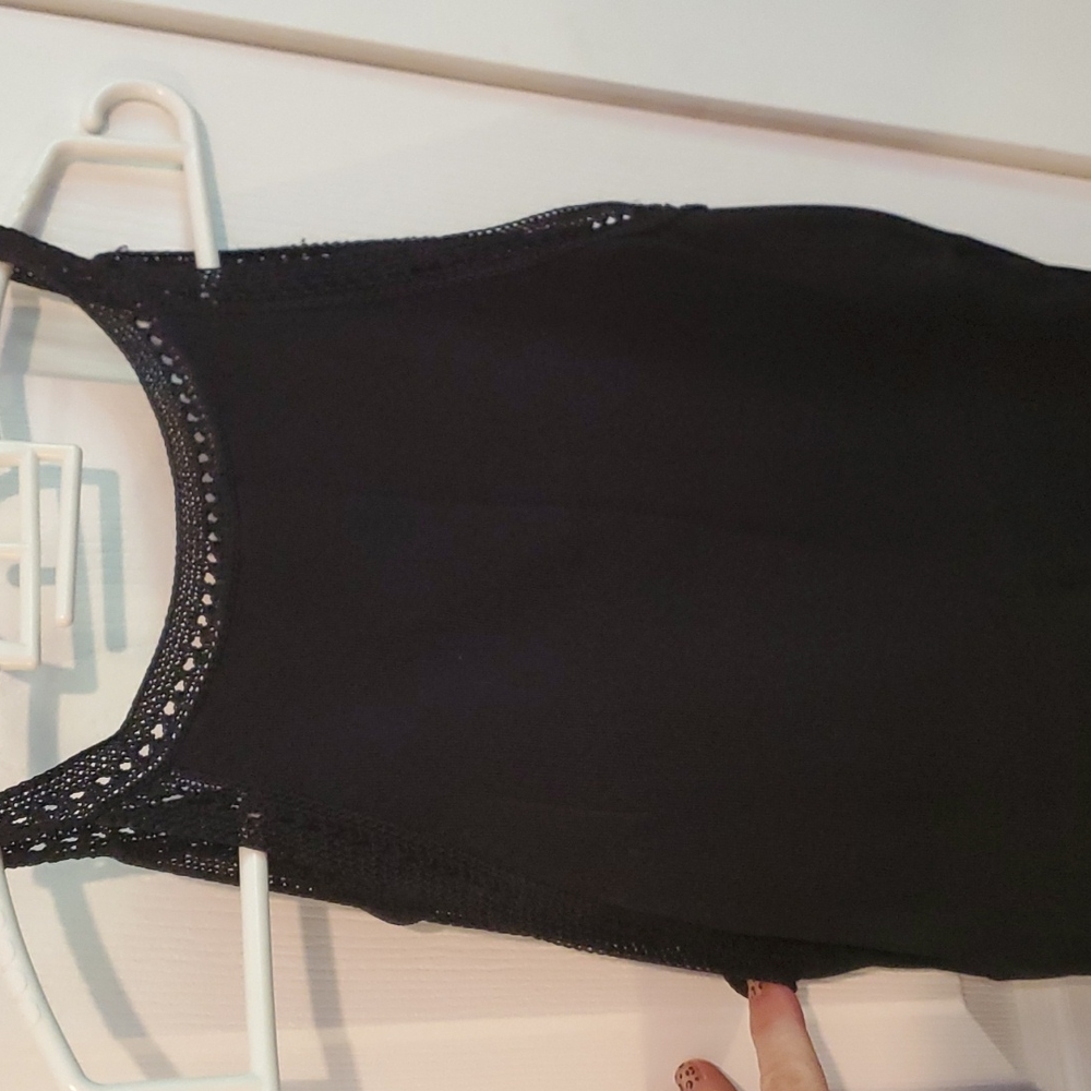 🔥$5 SALE!.White House Black Market dressy ruffle tank. Sz M - Picture 5 of 8